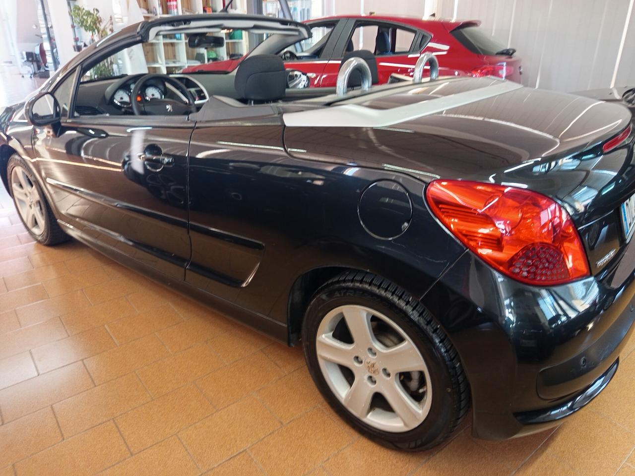Peugeot 207 1.6 HDi 110CV CC Féline