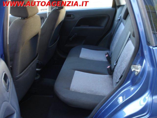 FORD Fiesta 1.2 16V 5p. POCHI KM