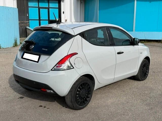 Lancia Ypsilon ok neopatentati