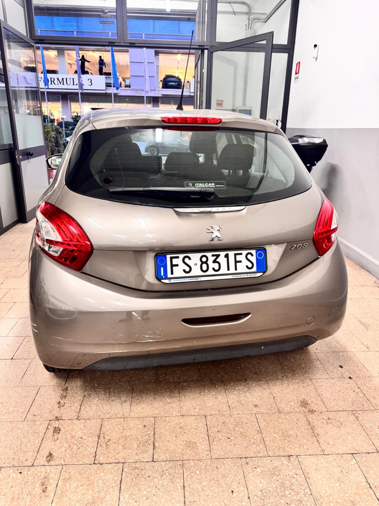 Peugeot 208 1.4 HDi 68 Cv 5P. Allure - 2014