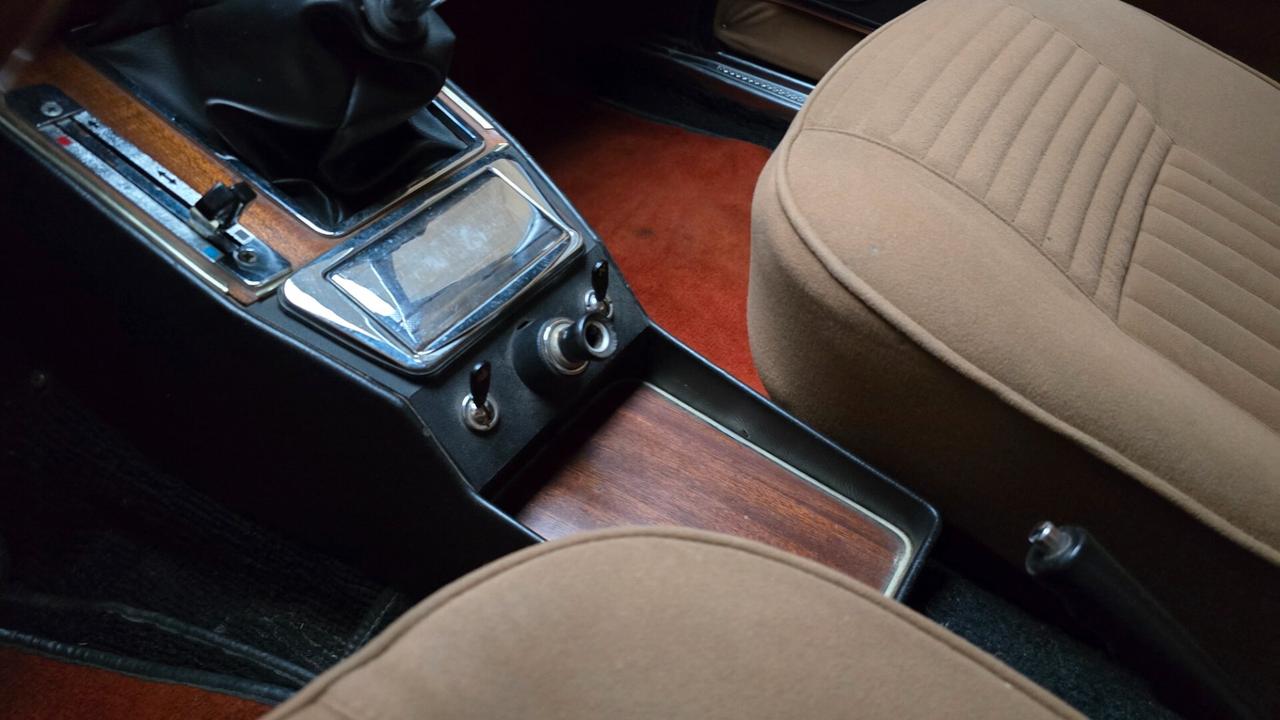 Alfa Romeo 2000 anno 1974 certificabile ASI