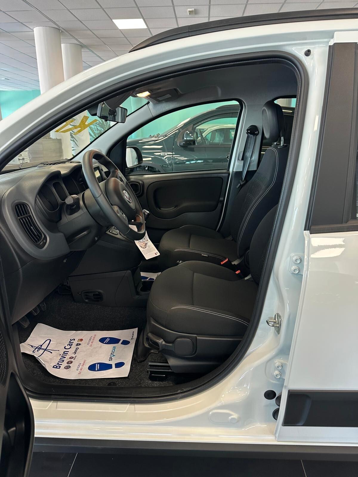 fiat panda cross 1.0 hybrid 2024 km 0 aziendale