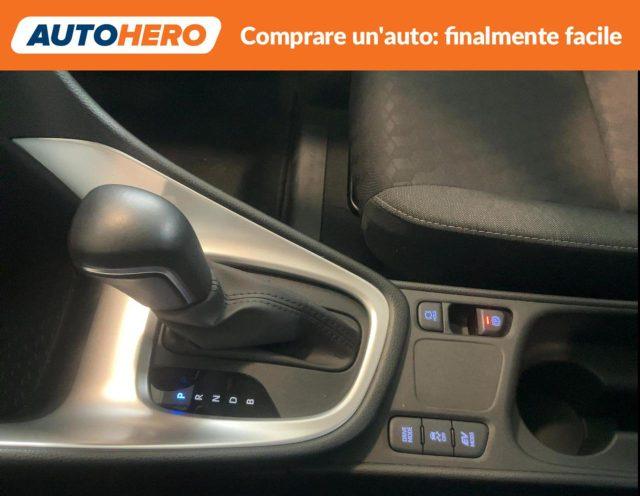 TOYOTA Yaris 1.5 Hybrid 5 porte Business