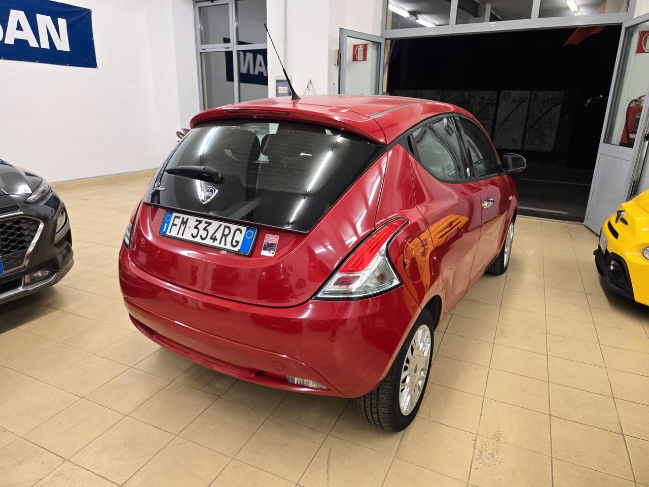 Lancia Ypsilon 1.2 69 CV 5 porte GPL Ecochic Gold