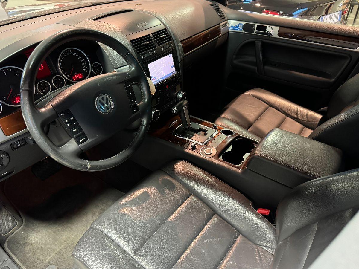 VOLKSWAGEN - Touareg - 2.5 TDI tiptronic Executive