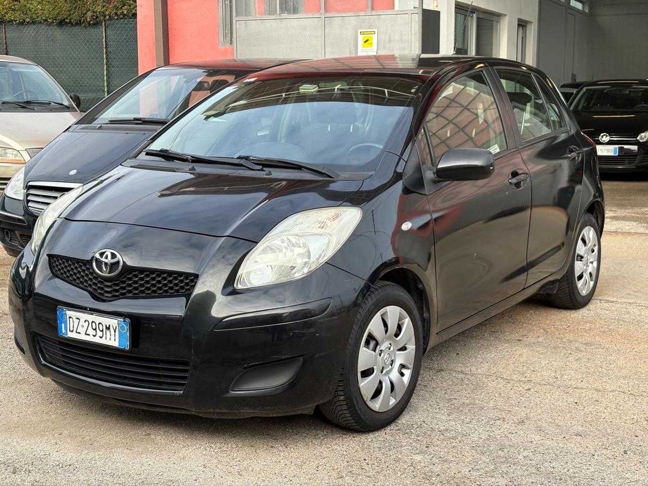 Toyota Yaris 1.0 5 porte Now
