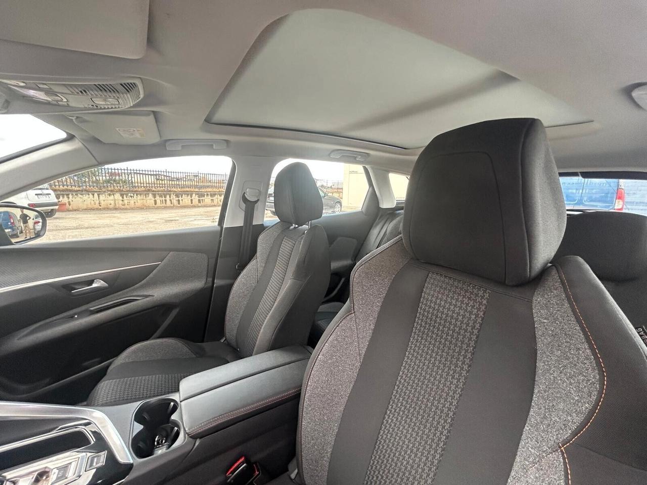 Peugeot 3008 BlueHDi 130 S&S Allure