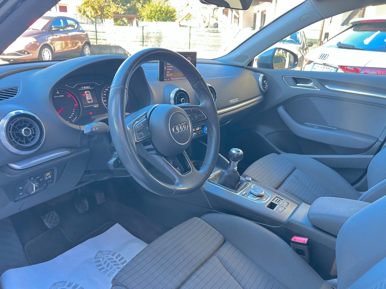 Audi A3 SBK 1.6 TDI Sport - NEOPATENTATI