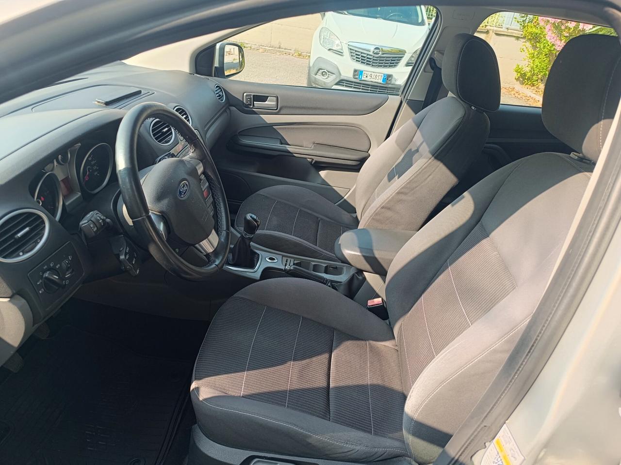 Ford Focus 1.6 TDCi SW GANCIO TRAINO