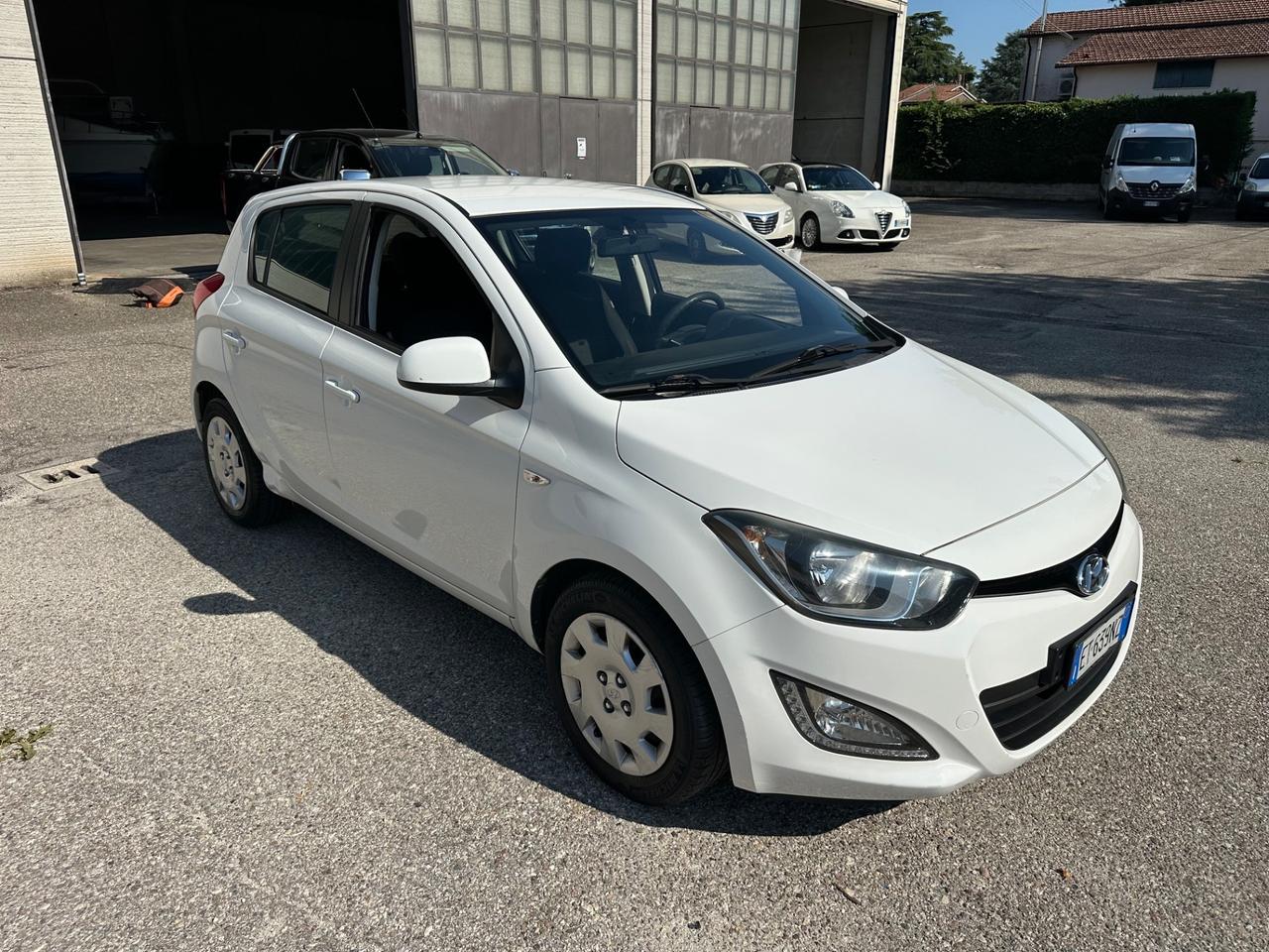 Hyundai i20 1.2 5p. Finanziabile OK NEOPATENTATI