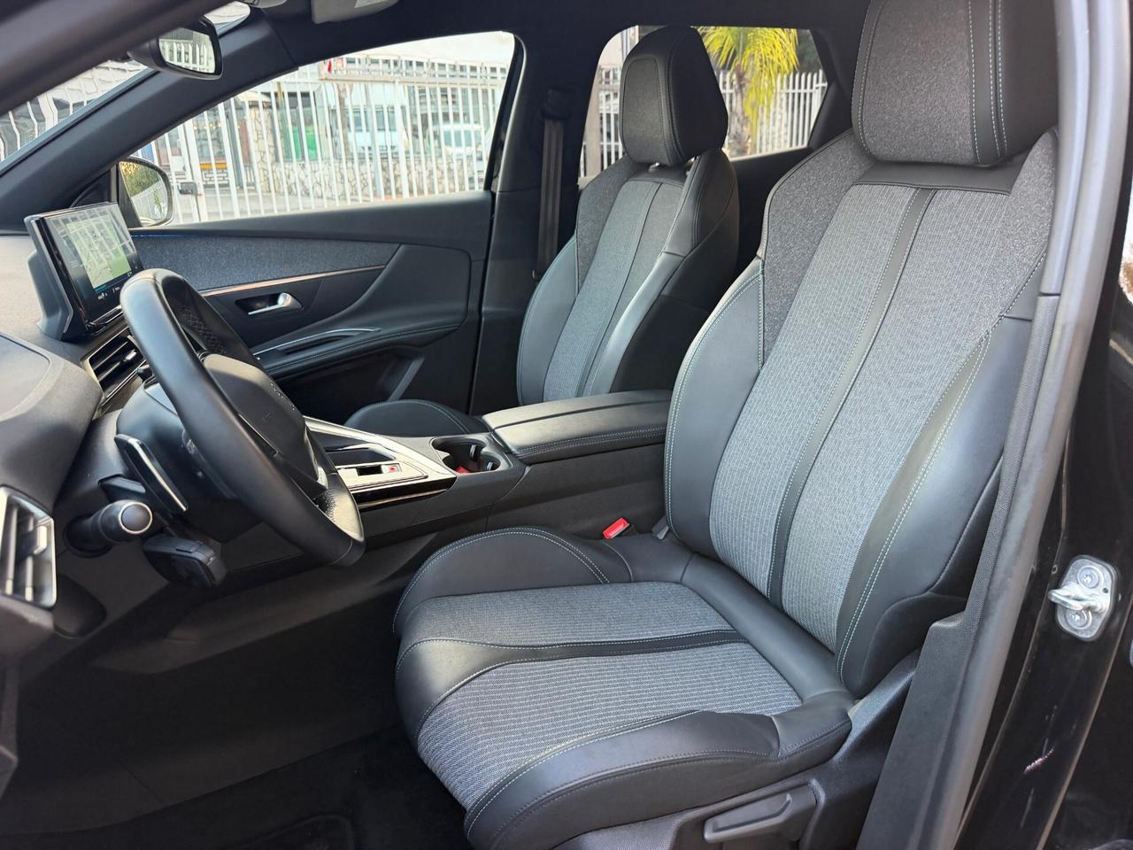 Peugeot 3008 BlueHDi 130 S&S EAT8 Allure Pack 2023