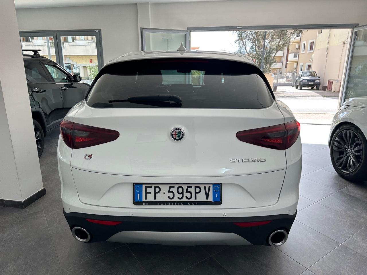 Alfa Romeo Stelvio 2.2 Turbodiesel 180 CV AT8 Q4 Business