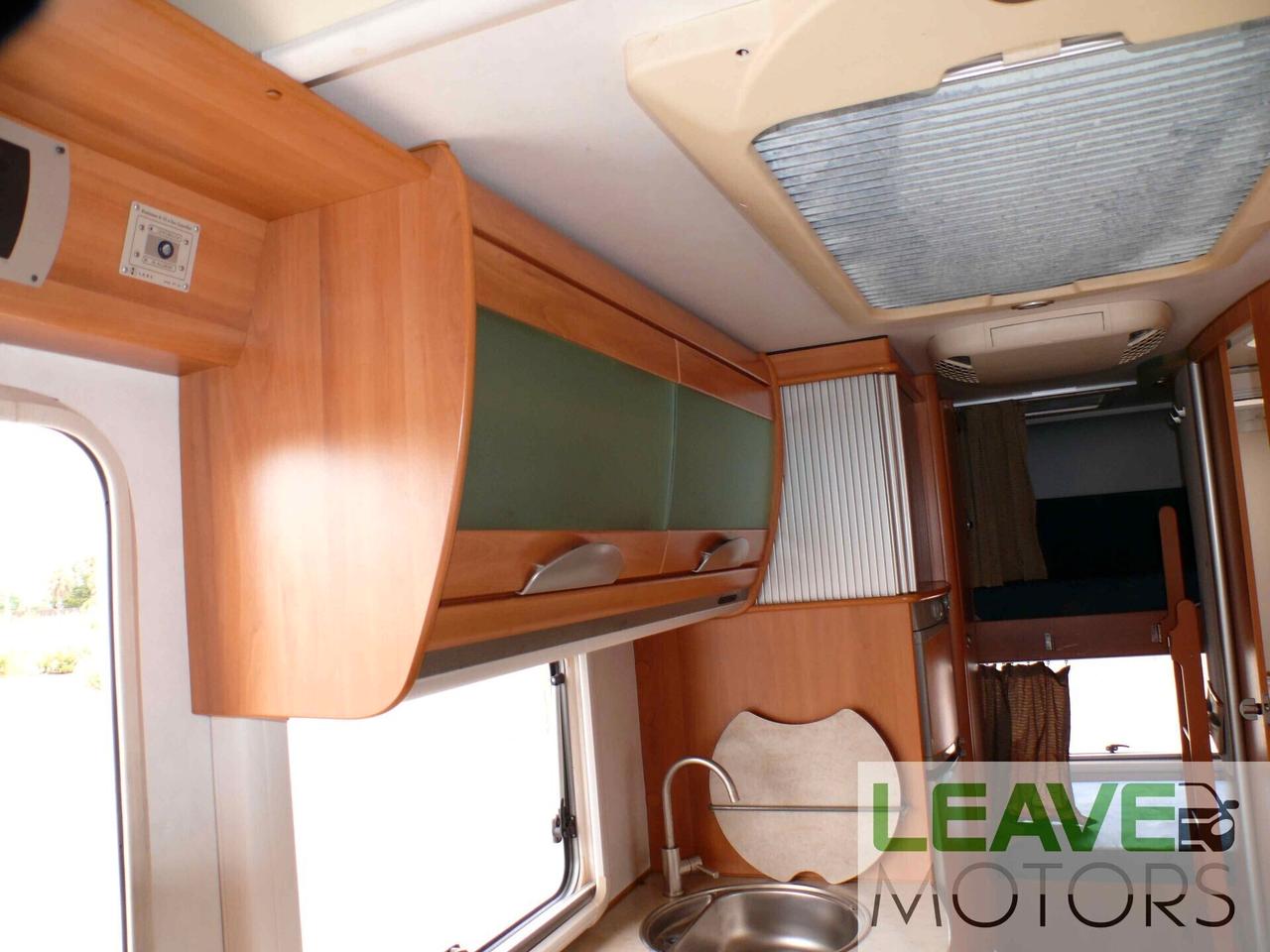 Hymer/eriba camper mansardato (M1327)