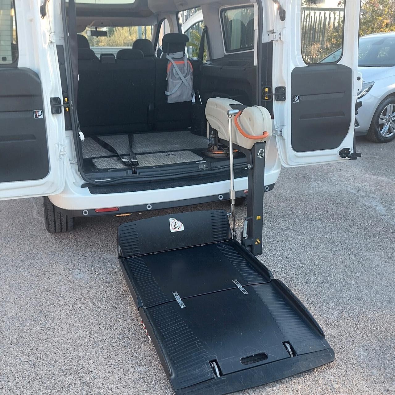 Fiat Doblò Trasporto Disabili