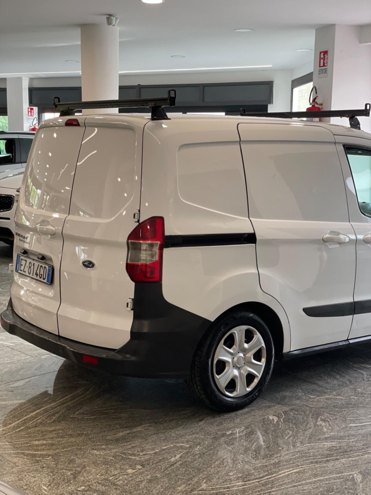 Ford Transit Courier 1.5 TDCi 75CV Van Entry