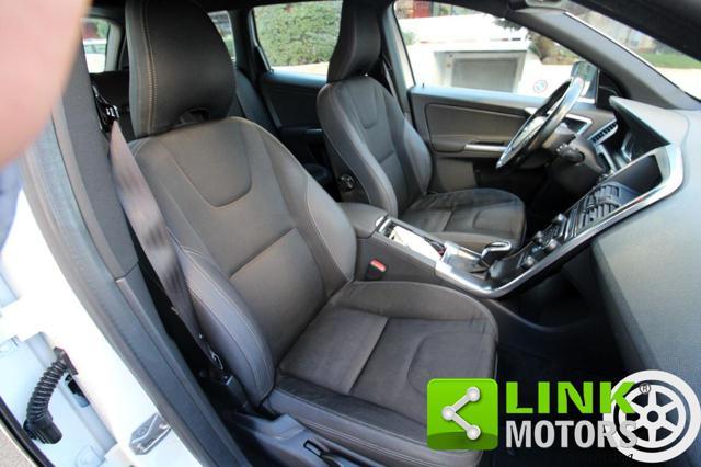 VOLVO XC60 D3 Geartronic R-design Momentum