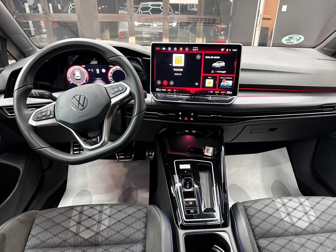 Volkswagen Golf 2.0 TDI 150CV R-Line DSG