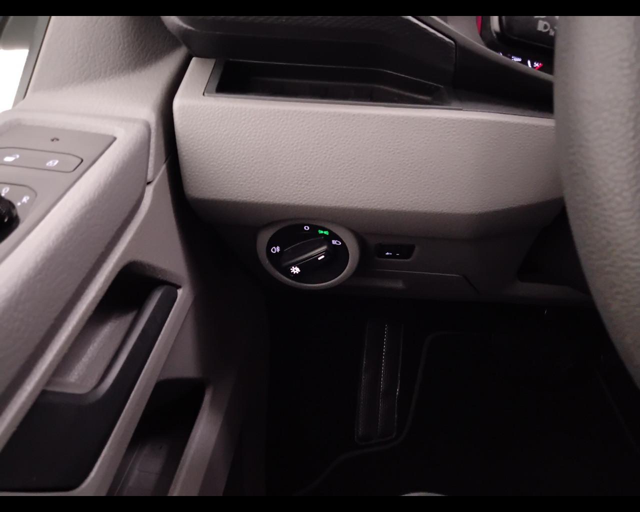 VOLKSWAGEN T6.1 Caravelle 30 - T6.1 Caravelle 2.0 tdi 150cv Comfortline p.c. dsg7