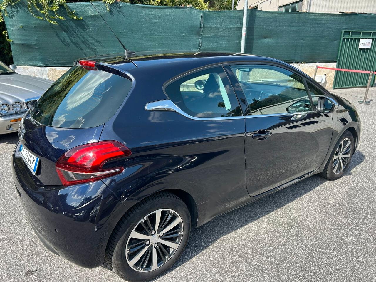 Peugeot 208 PureTech 82 3 porte Active