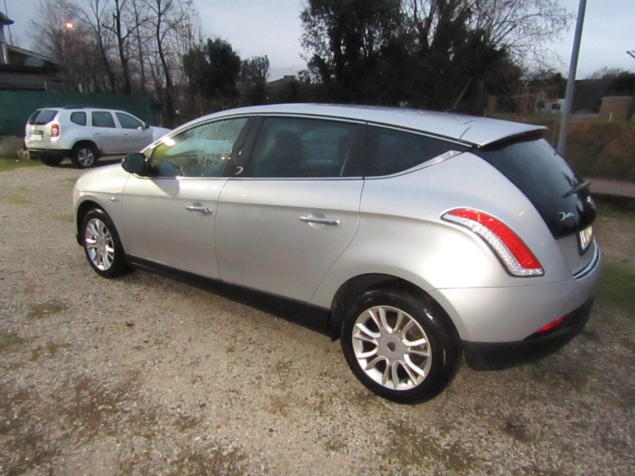 Lancia Delta 1.6 MJT Platino anche neopat.