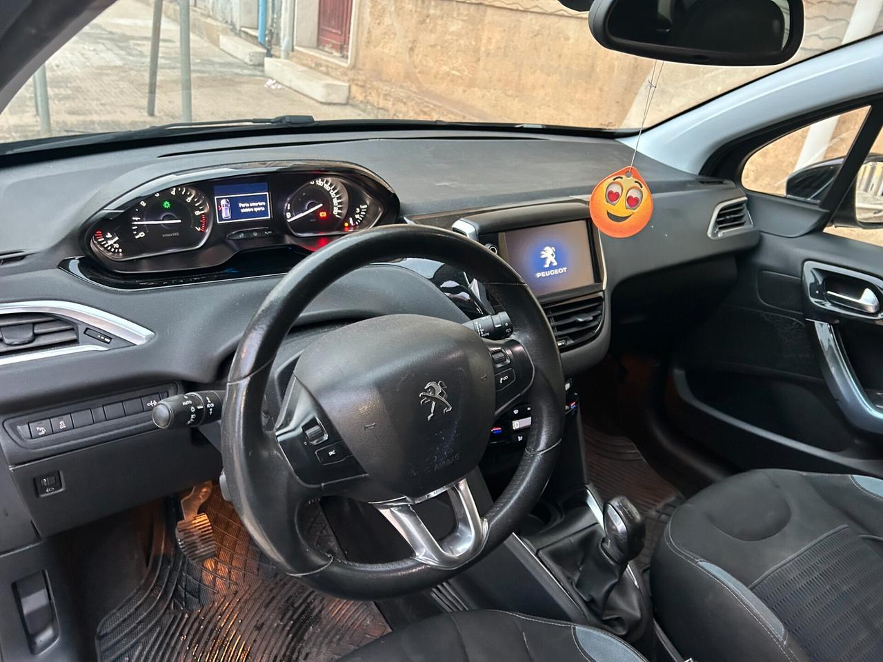 Peugeot 208 1.6 VTi 120 CV 5 porte Allure