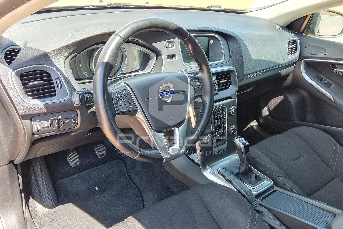 VOLVO V40 Cross Country D2 Kinetic