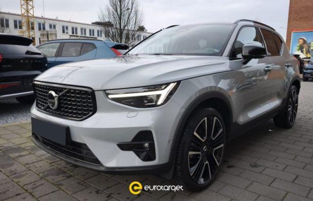 VOLVO XC40 B4 AWD automatico Ultimate Dark