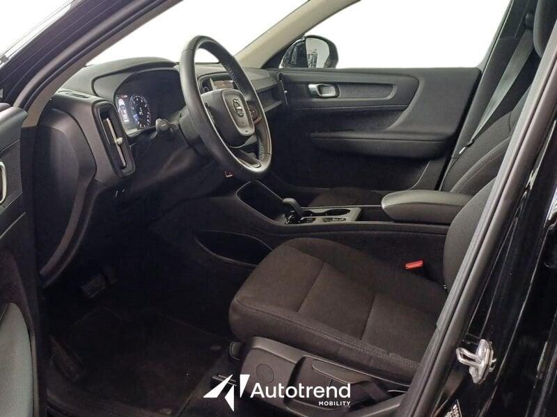 Volvo XC40 T2 129 CV Automatica LED Momentum Core N1 Autocarro
