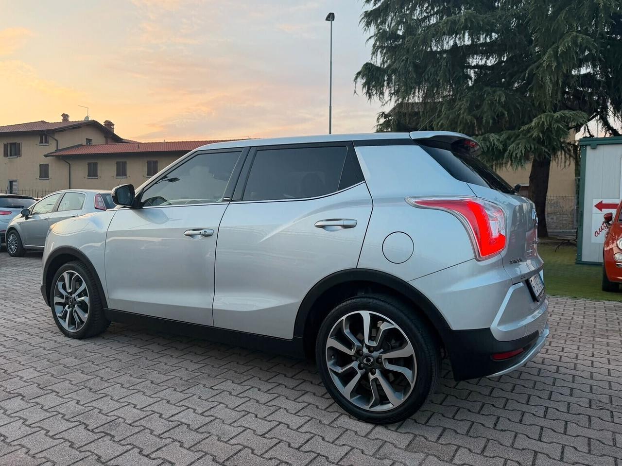 Ssangyong Tivoli 1.6d 2WD Be Hot Aebs TELECAMERA POSTERIORE CRUISE OK NEOPATENTATI