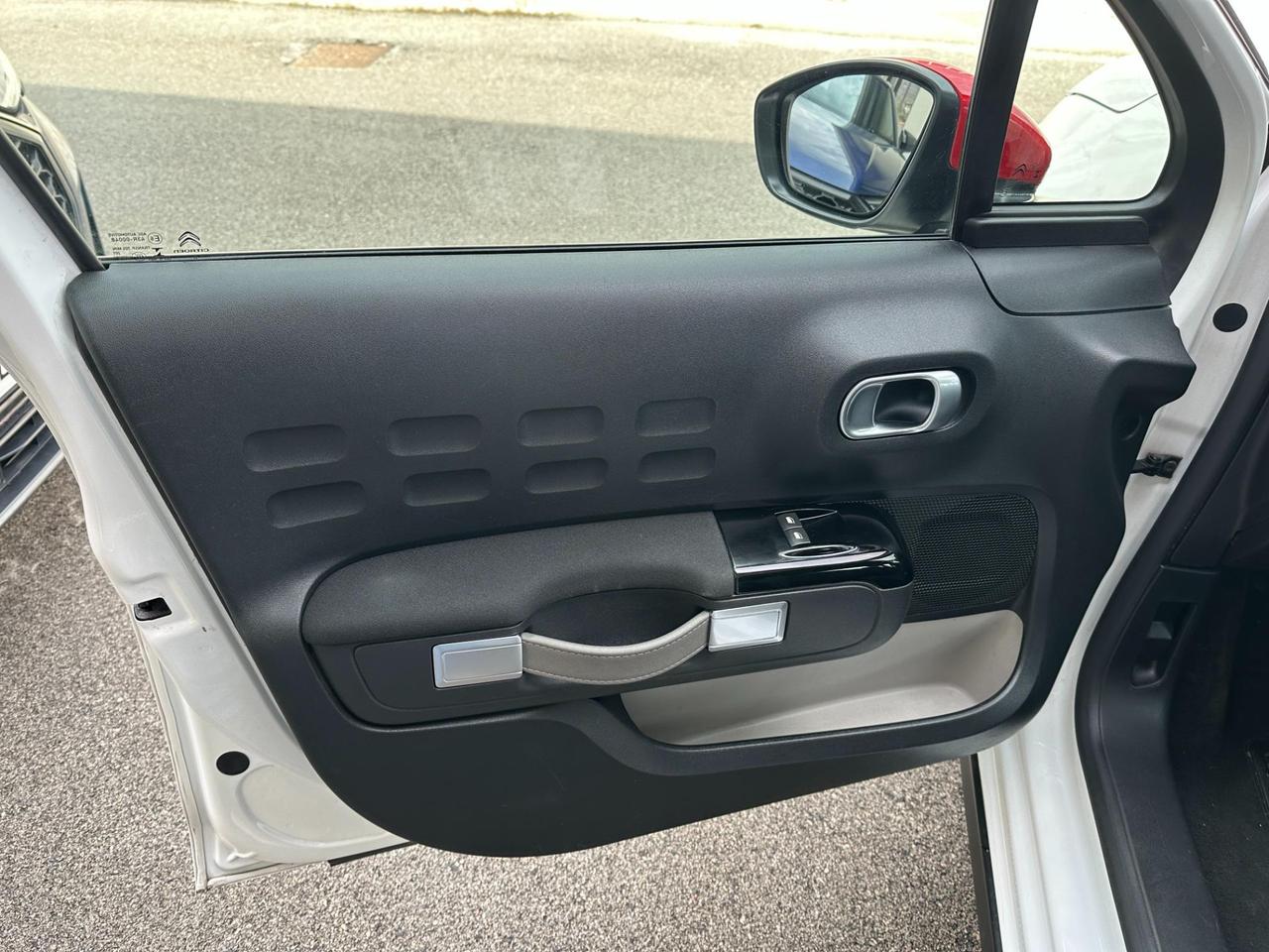 Citroen C3 1.2 puretech Shine s&s 83cv