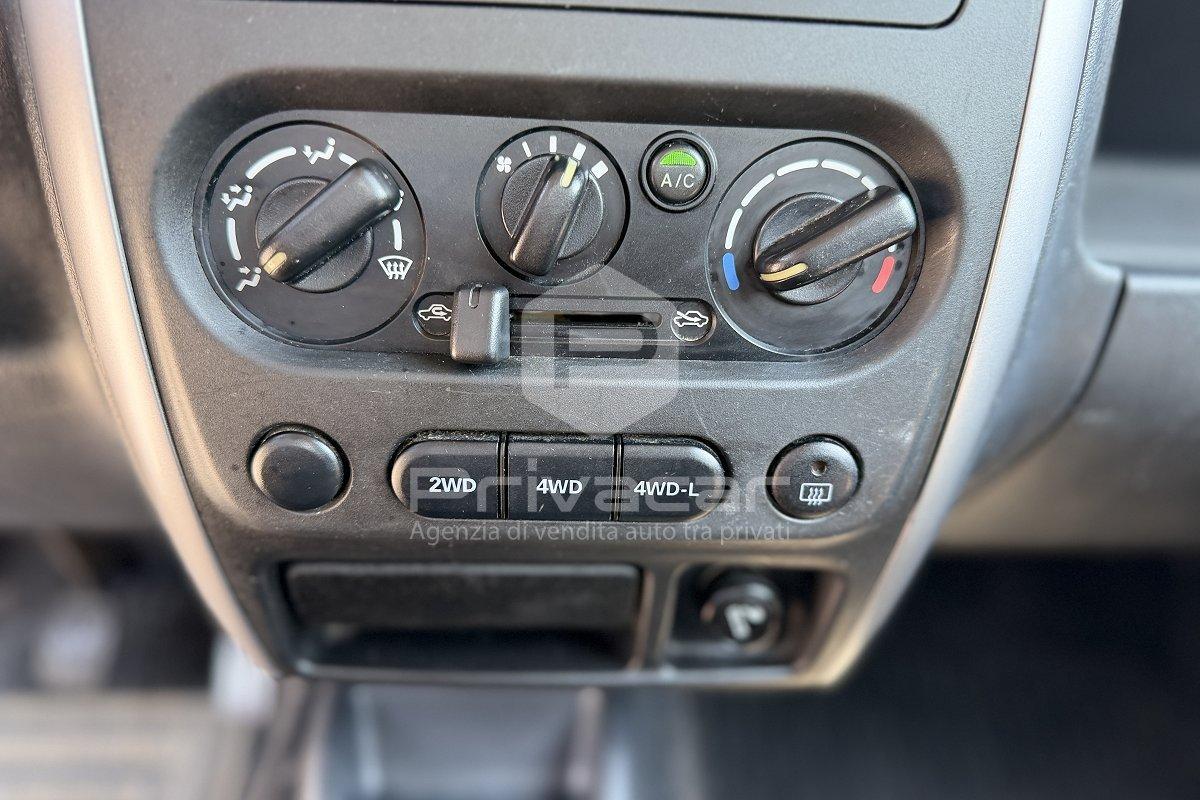 SUZUKI Jimny 1.3i 16V cat 4WD JLX Più