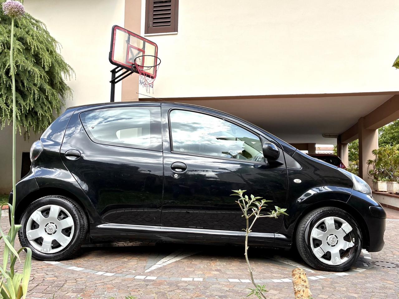 Toyota Aygo 1.0 12V VVT-i 5 porte Now