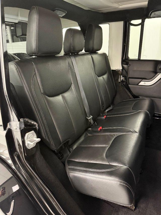 JEEP Wrangler Unlimited 2.8 CRD DPF Sahara Auto E6