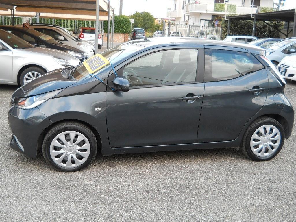 Toyota Aygo 1.0 VVT-i 72 CV 5 porte automatica