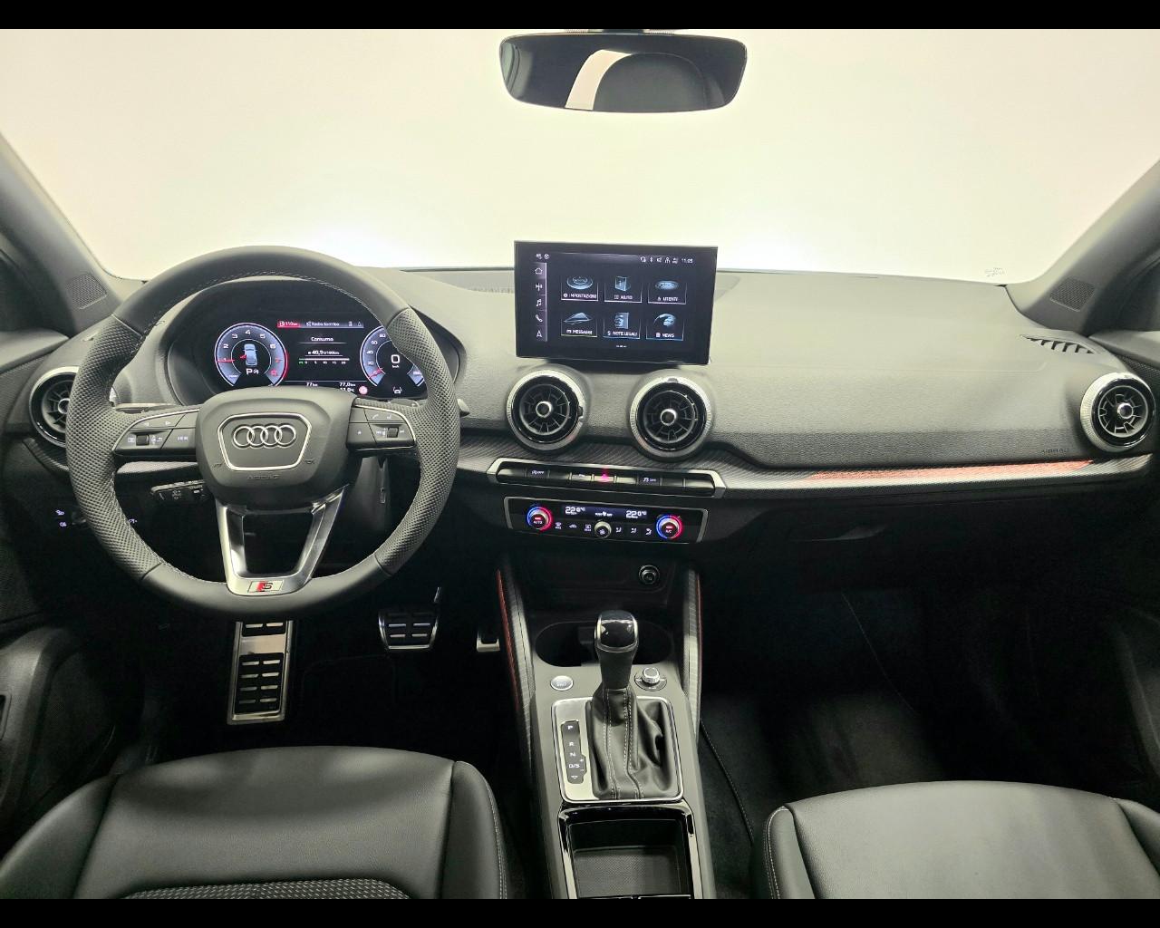 AUDI Q2 35 TFSI S-TRONIC IDENTITY BLACK