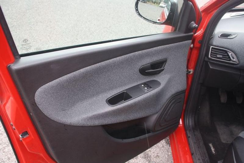 Lancia Ypsilon 1.0 FireFly 70cv Hybrid Silver