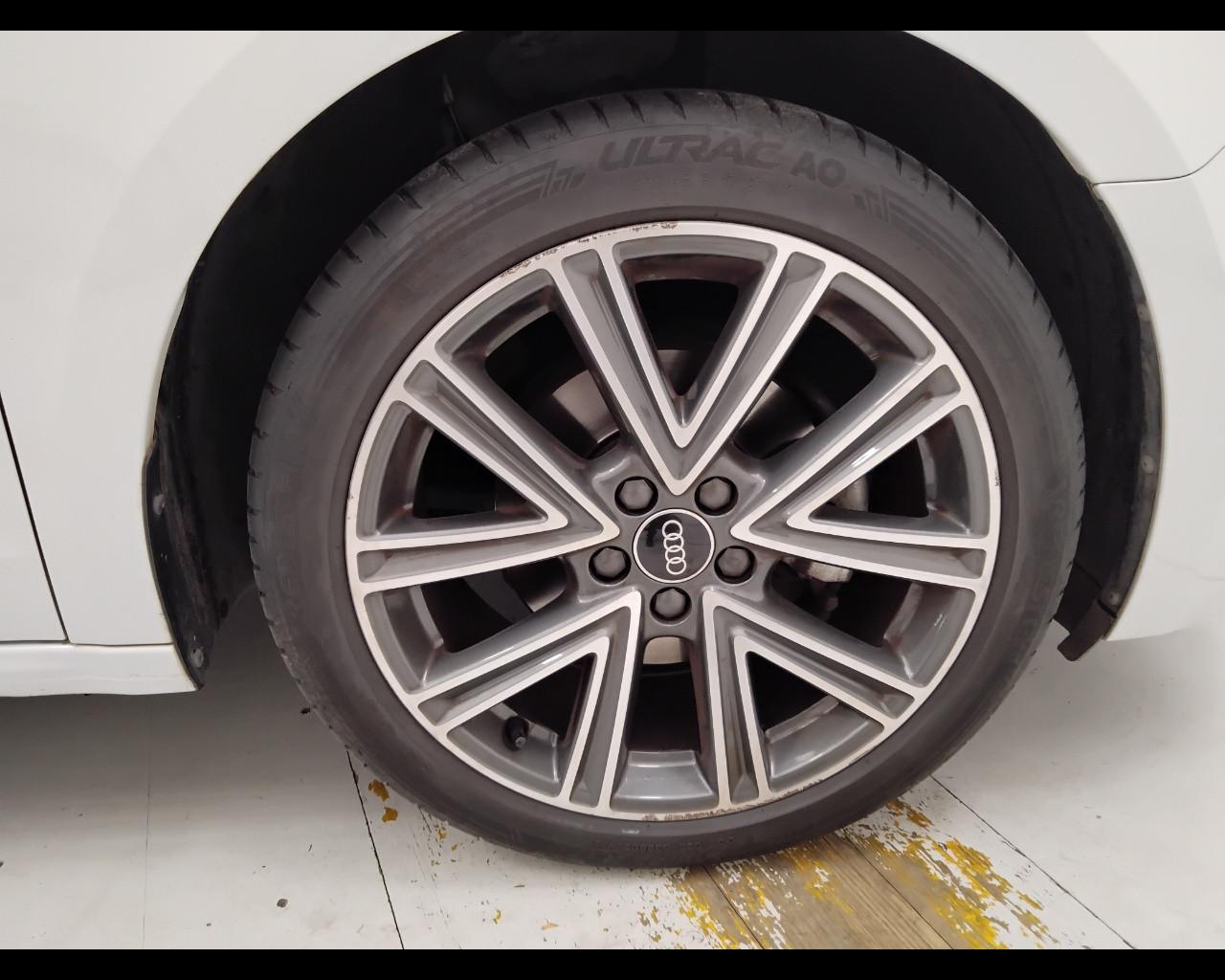 AUDI A1 II 2019 Sportback - A1 Sportback 30 1.0 tfsi Admired Adva