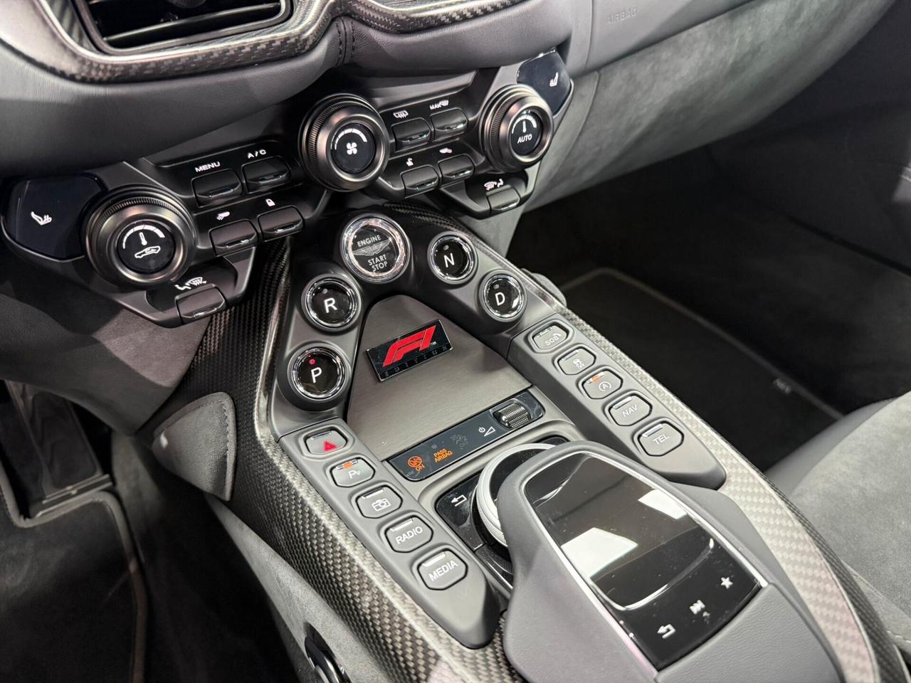 Aston Martin Vantage F1 Edition Coupé (030)