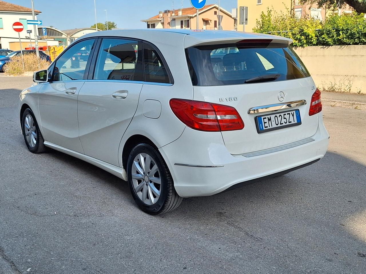 Mercedes-benz B 180 CDI BlueEFFICIENCY Executive NAVI TEL RETROCAMERA