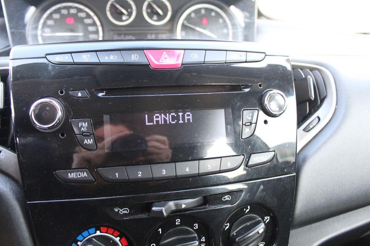 LANCIA - Ypsilon - 1.2 69 CV 5 porte Elefantino