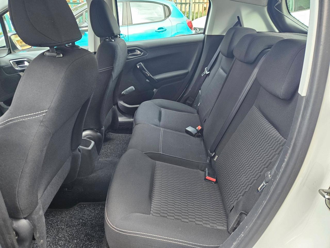 Peugeot 208 BlueHDi 75 5 porte Allure