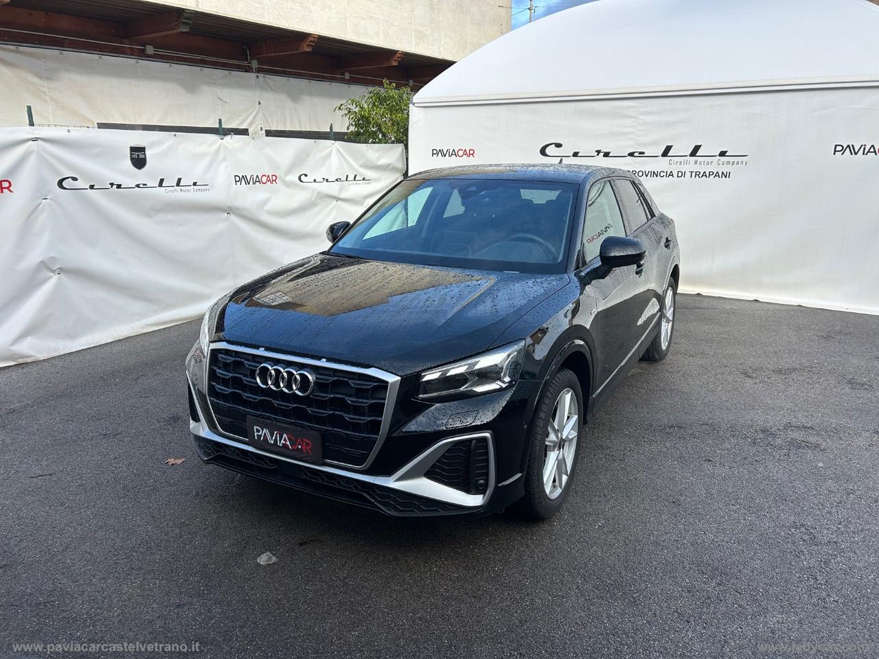 AUDI Q2 35 TFSI S tronic Identity Black