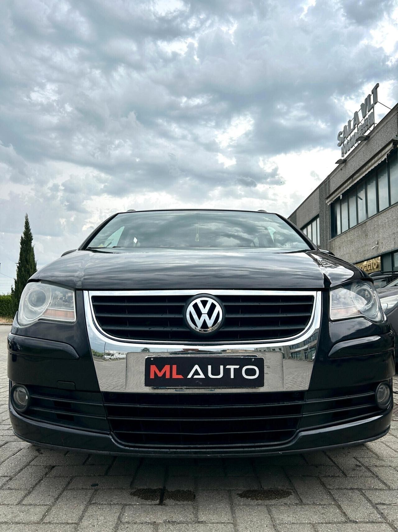 Volkswagen Touran 2.0 TDI DPF Highline 7 POSTI