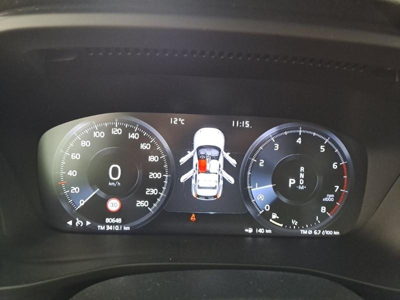 VOLVO XC40 T3 AUTOMATICO MOMENTUM PRO SUV