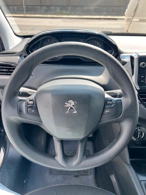 Peugeot 208 PureTech 82 5 porte Allure