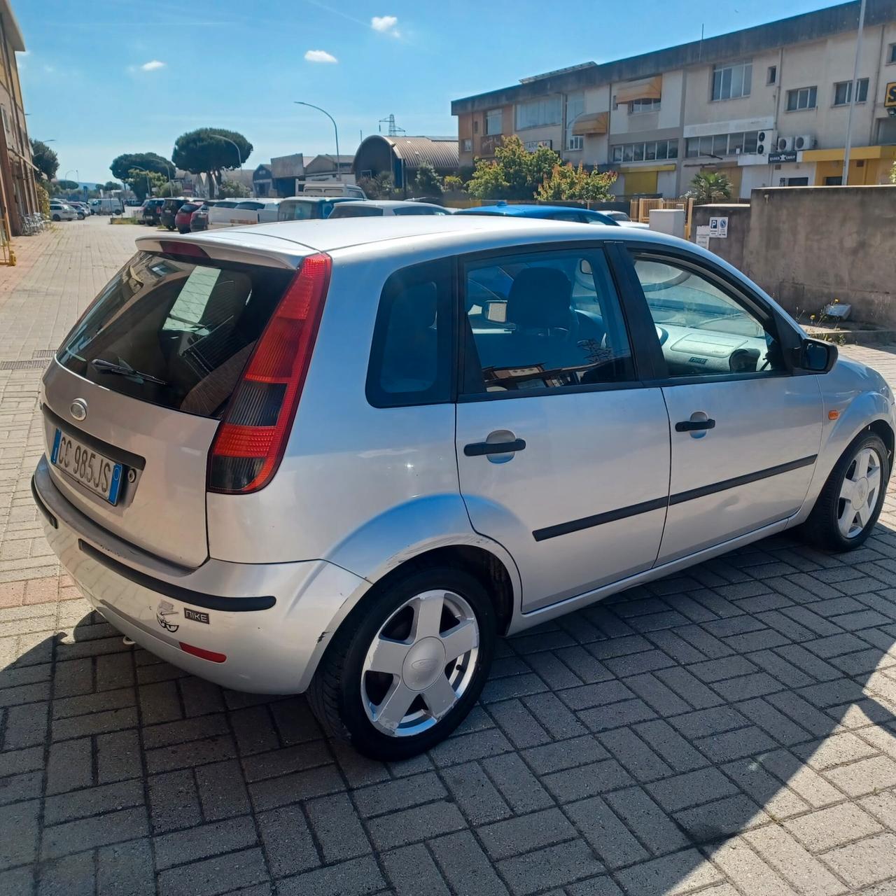 FIESTA 1.4 GPL NEOPATENTATI BEN CONSERVATA