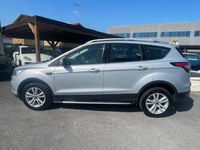 Ford Kuga 1.5 TDCI 120 CV S&S 2WD Powershift Titanium