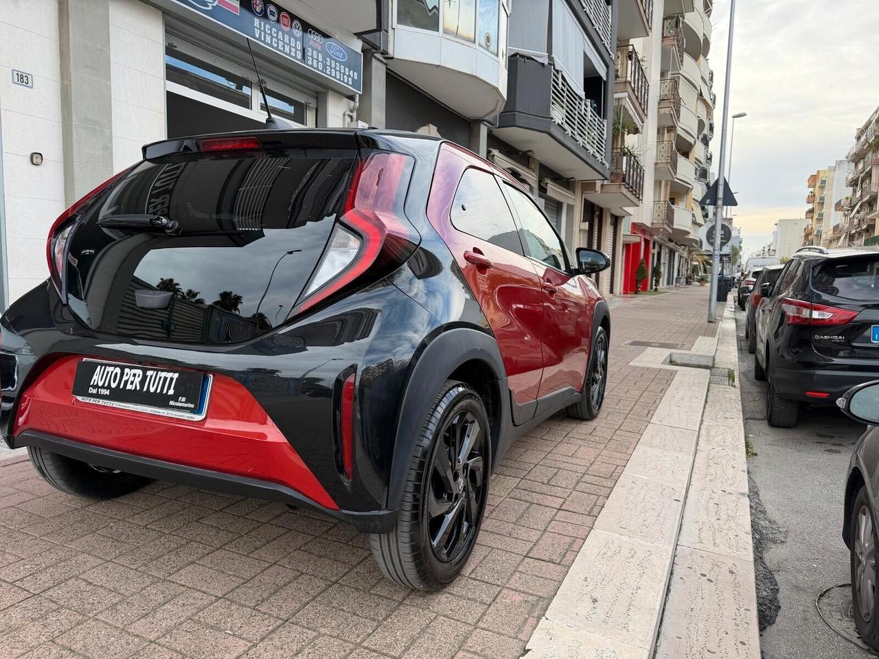 Toyota Aygo X 1.0 VVT-i 72 CV 5 porte Lounge-2022