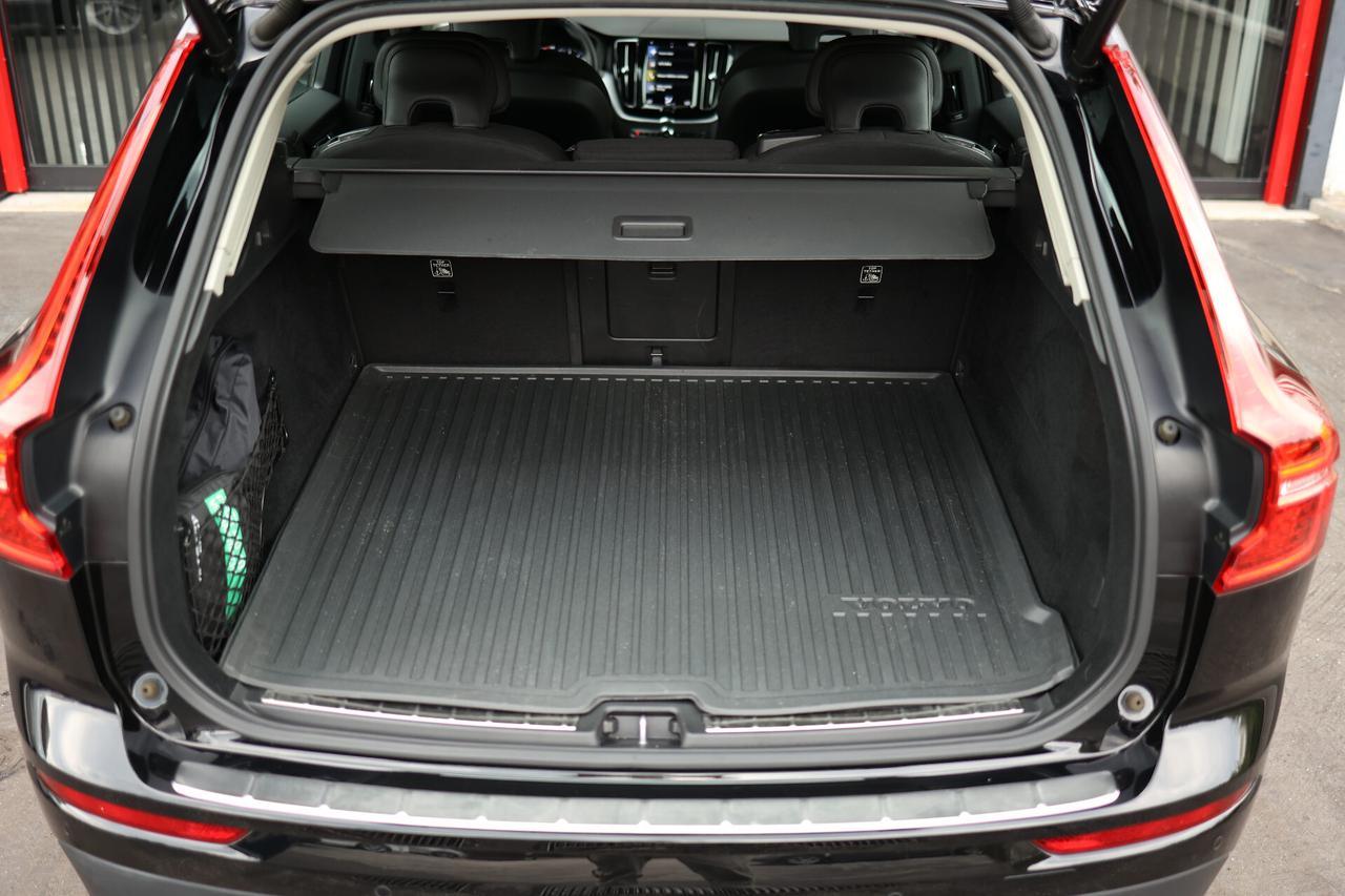Volvo XC 60 XC60 B4 (d) AWD Geartronic Momentum Pro