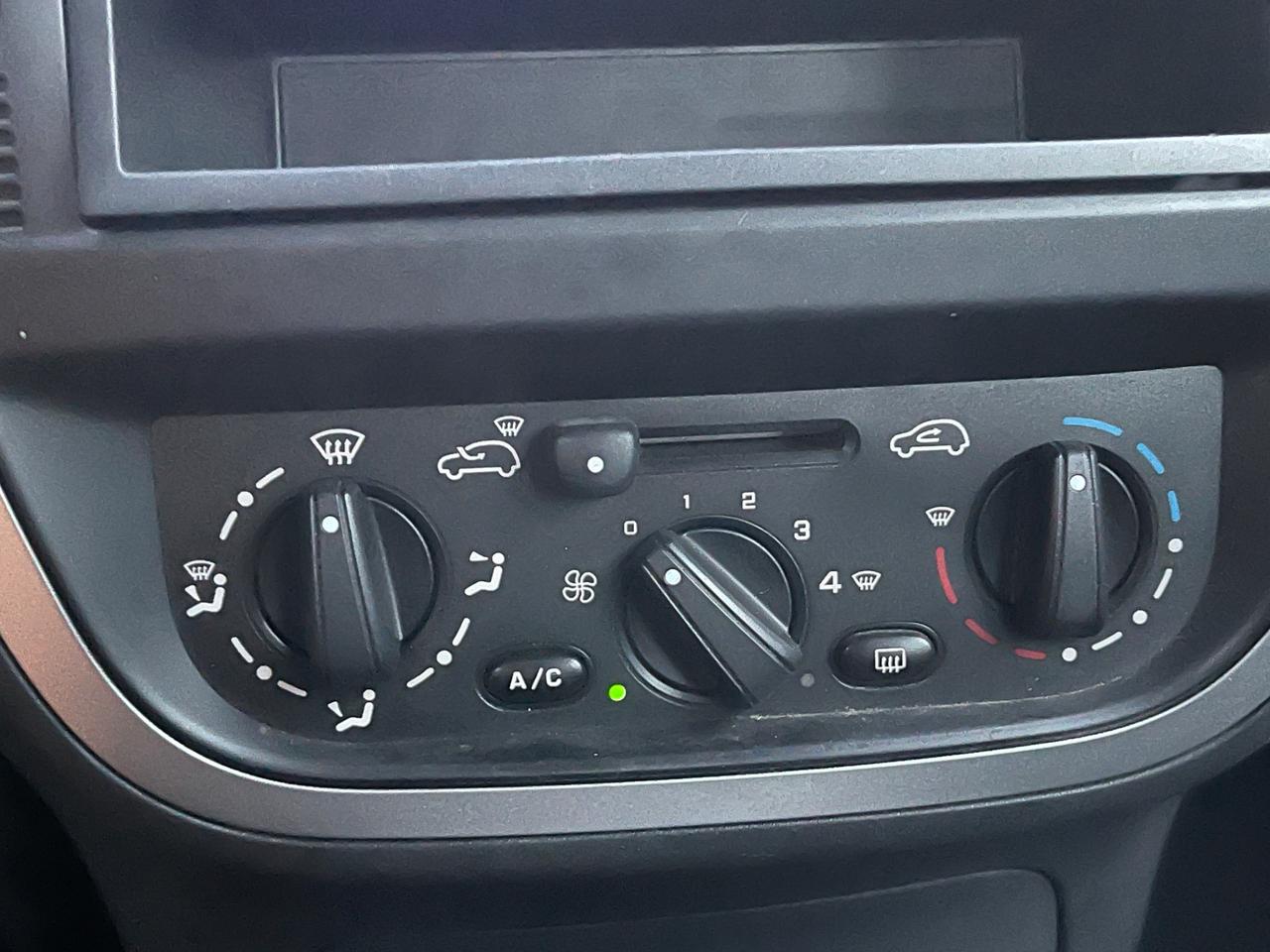 Citroen C3 1.1 benzina euro4 NEOPATENTATI